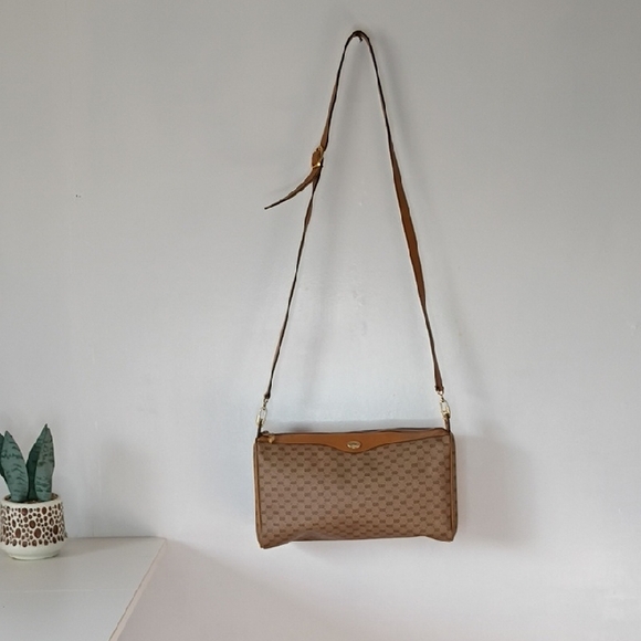 Vintage Gucci Micro GG brown coated canvas crossbody camera bag - Picture 3 of 17